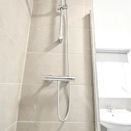 בית נופש Keith House Workstays Uk 4 Bedrooms