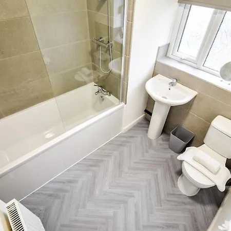 בית נופש Keith House Workstays Uk 4 Bedrooms